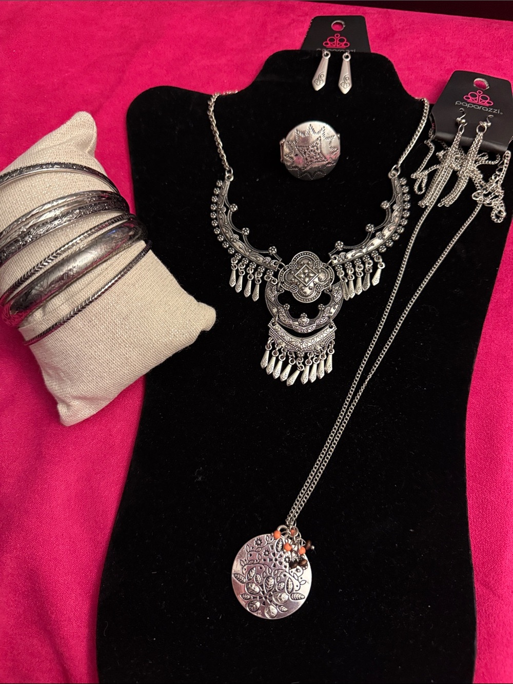 Silver-Tone Boho Statement Necklace & Pendant Set - Paparazzi Style
